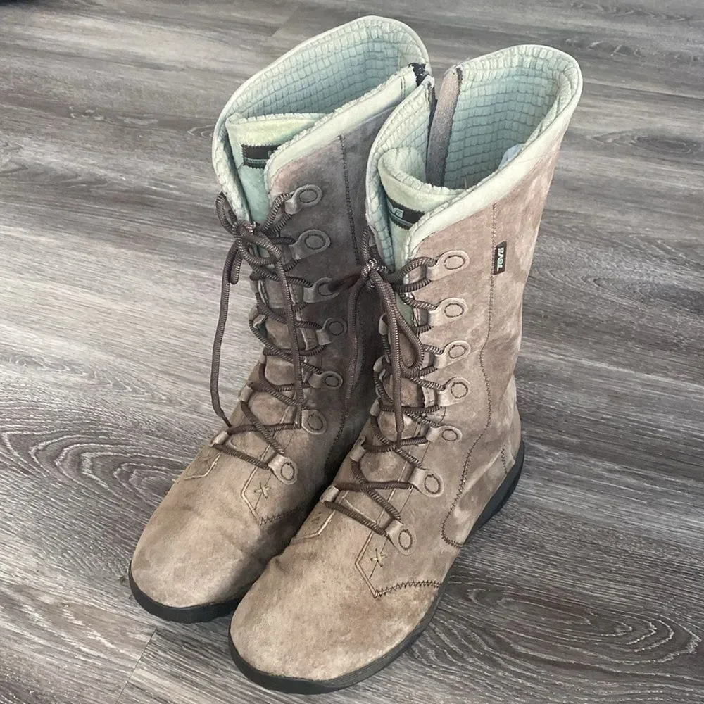 Teva Tan & Mint Green Suede Boots Lace-Up Tons of Details Insulations Boho sz11